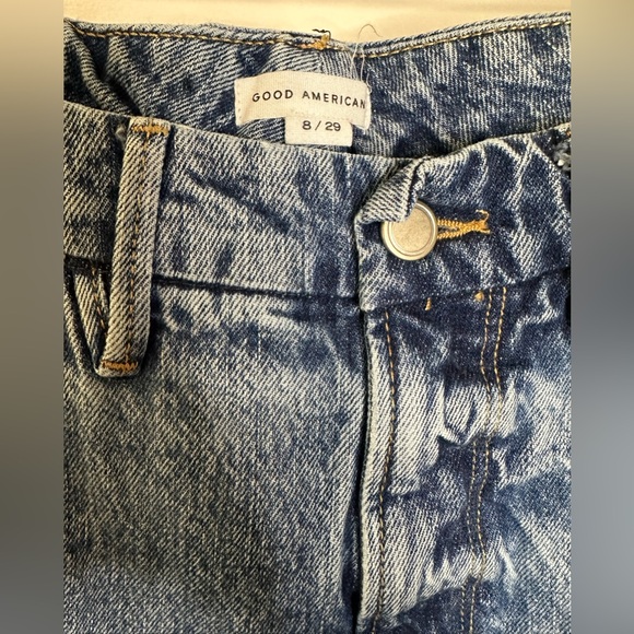 Good American Good '90s Icon Jean in Indigo065 - Picture 13 of 17